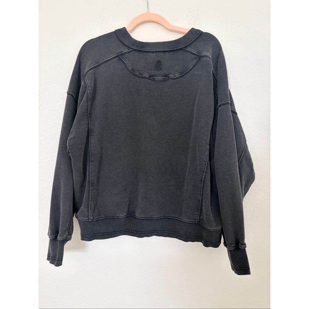 Free People Black Washed Cropped Sweatshirt Oversized Raw Hem Slouchy Pullover - Picture 5 of 6